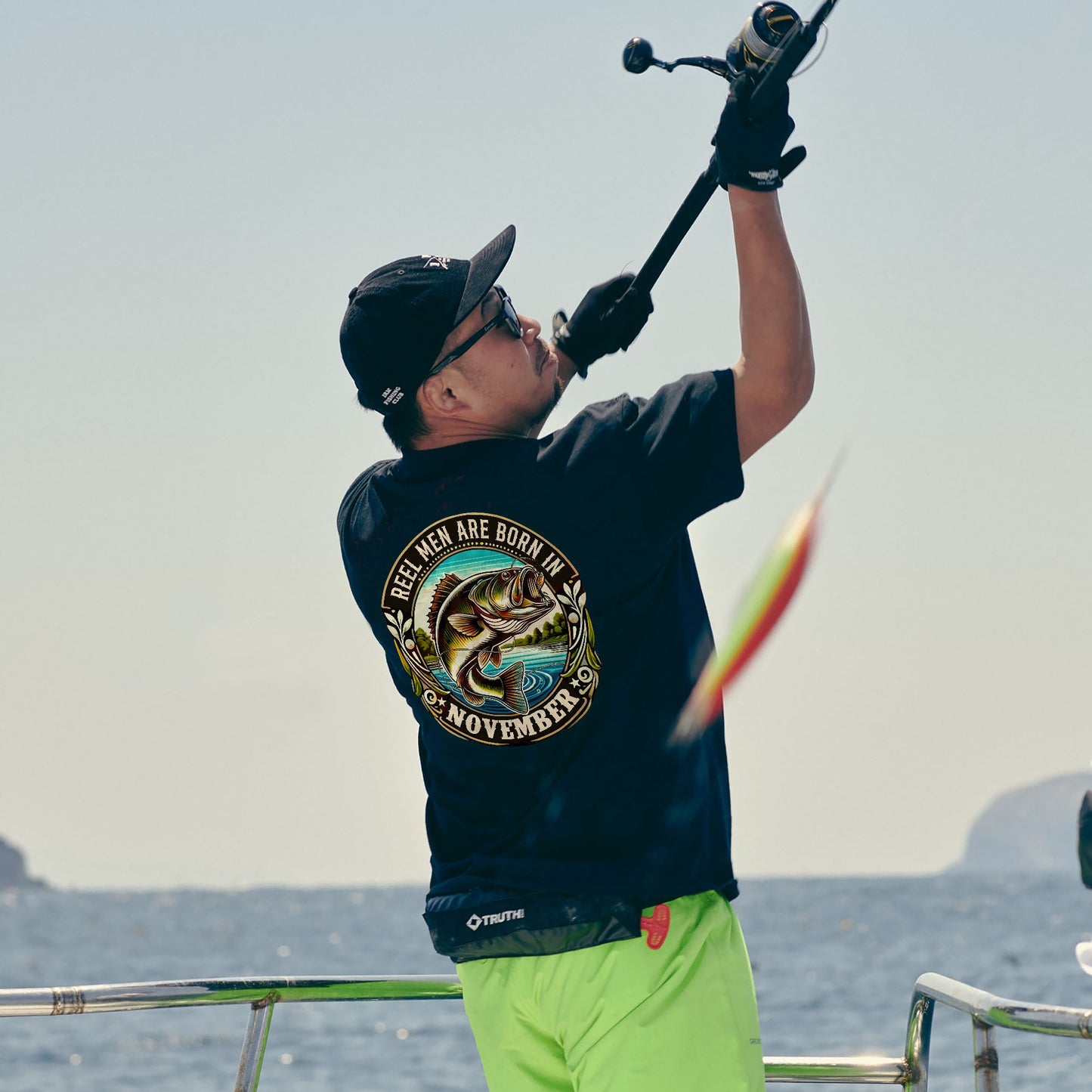 Fishing Birthday Gift Tee for Fisherman - Reel Men Are Born In November Shirt – Black – Up To 5XL